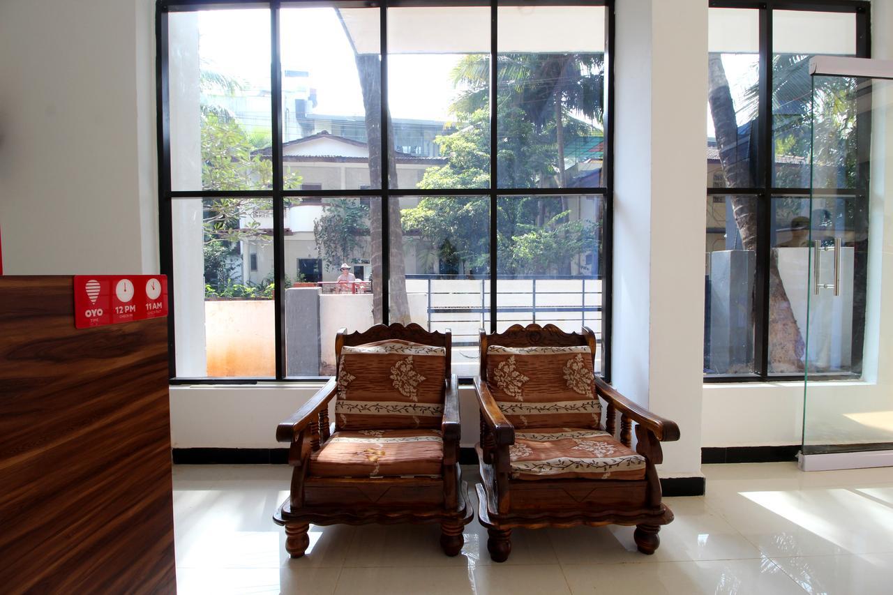 Oyo 10385 Hotel Nirmala Vilas Candolim Exterior foto